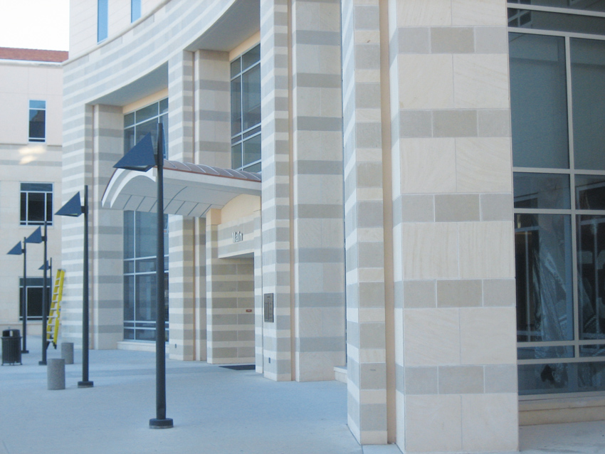 The variety of colors of Texas limestone allows for different patterns and design capabilities as shown here in Academic Building III at the University of Texas, San Antonio. 