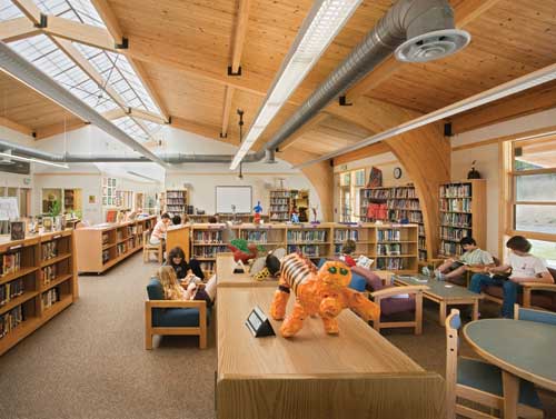 At the Duke School, designers took advantage of a glulam timber structure and wood stud walls to achieve high insulation values in the exterior building envelope, and a warm, rich aesthetic was created using a variety of complementing woods.