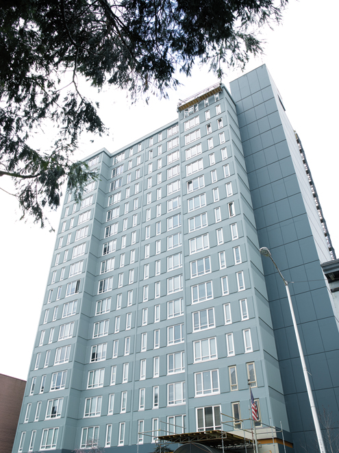 The architect DKA worked with the Seattle Housing Authority and contractor W G Clark Construction to replace all the windows in the 118-unit, 17-story Bell Tower in Seattle with efficient tilt-turn windows.