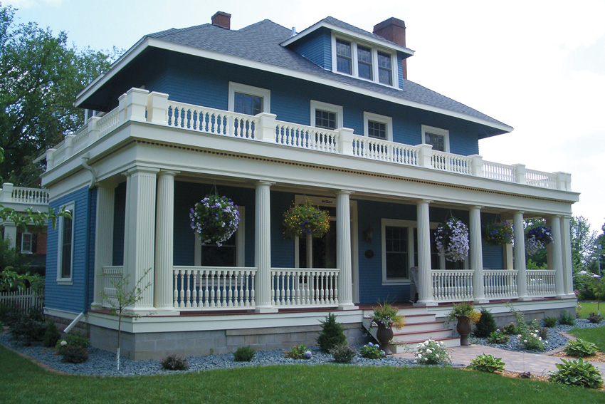 Photo of a house with moldings.