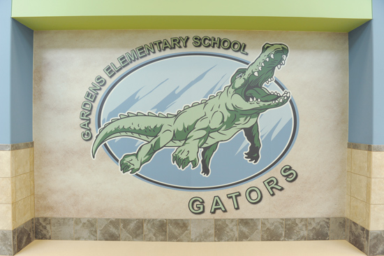 The Pasadena Independent School District in Pasadena, Texas, used a PETG protective covering to create a large mural of the school mascot. 