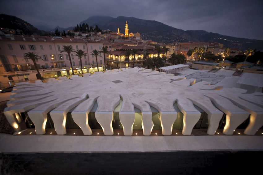 Photo of the exterior of the Musée Jean Cocteau.