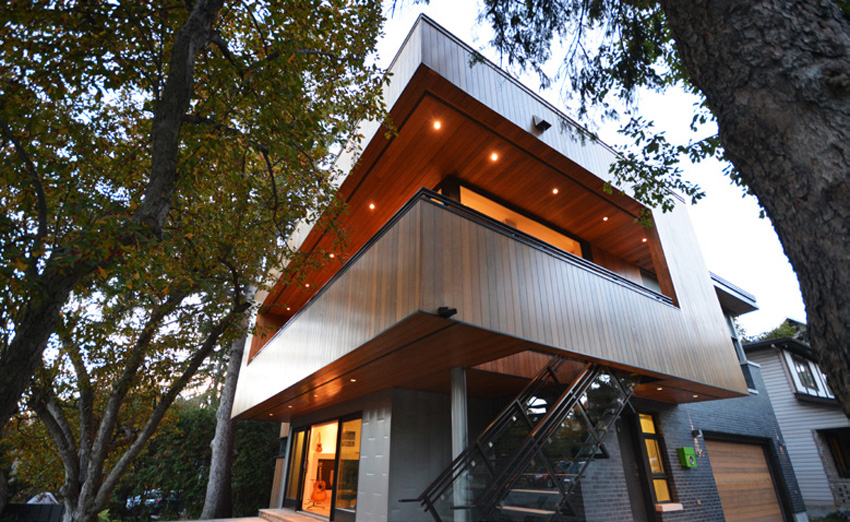 Photo of a modern house with Western Red Cedar exterior.