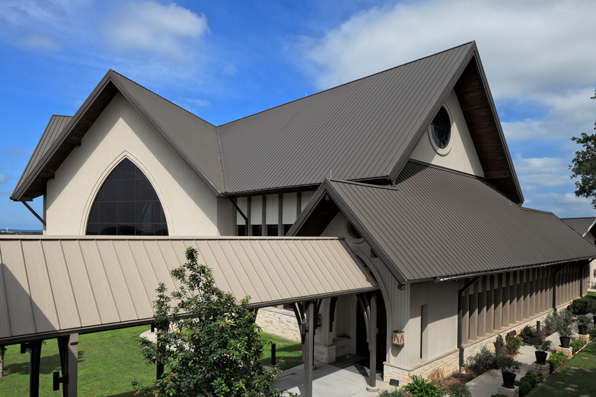 Photo of Emmaus Catholic Church in Lakeway, Texas.