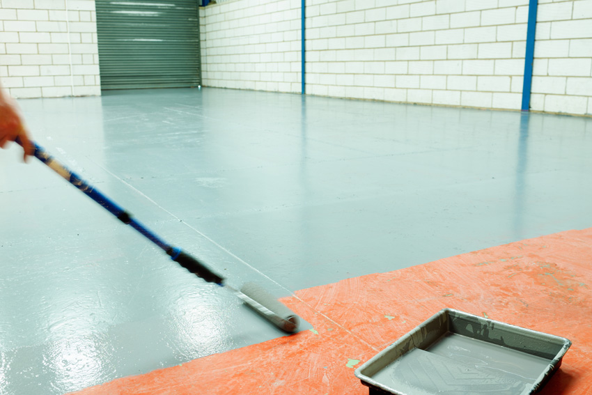 Multi-coating on a floor