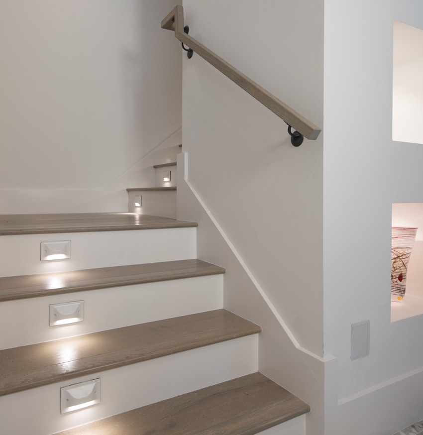 abrasion- and impact-resistant gypsum board used in stairs